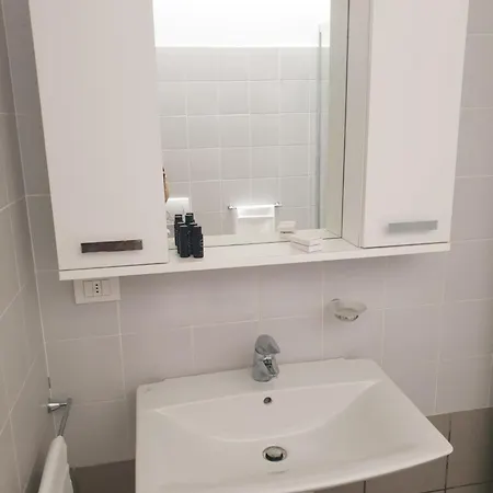 Appartamento Moderno Con Parcheggio Gratuito Di Fronte Lecco