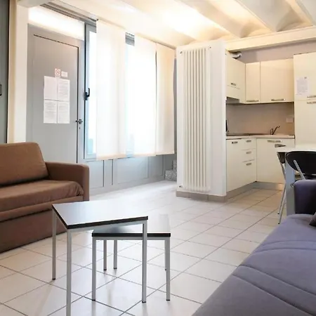 Appartamento Moderno Con Parcheggio Gratuito Di Fronte Lecco