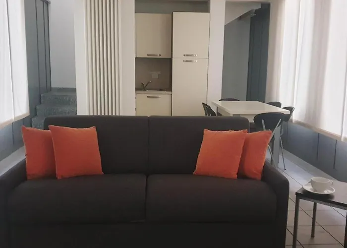 Moderno Con Parcheggio Gratuito Di Fronte *