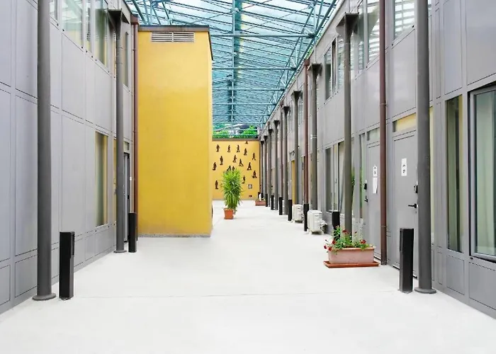 Moderno Con Parcheggio Gratuito Di Fronte Apartamento Lecco