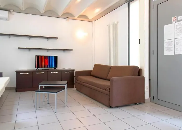 Moderno Con Parcheggio Gratuito Di Fronte Appartement