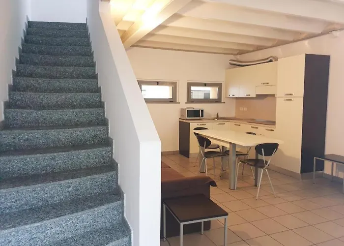 Moderno Con Parcheggio Gratuito Di Fronte *