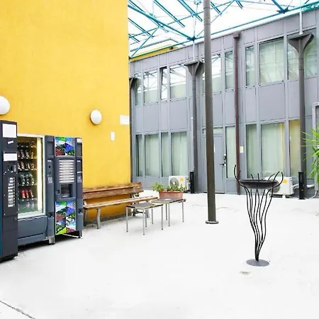 Apartament Moderno Con Parcheggio Gratuito Di Fronte