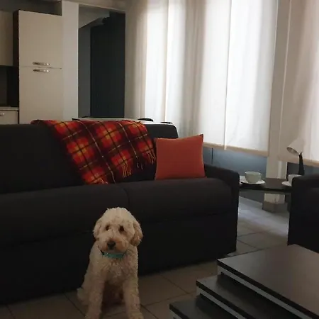 Moderno Con Parcheggio Gratuito Di Fronte Apartment Lecco