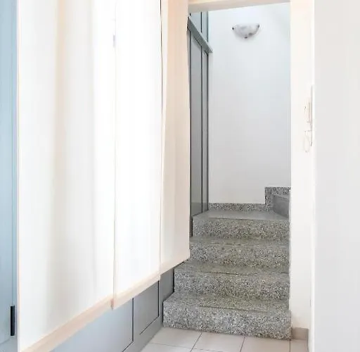 Apartament Moderno Con Parcheggio Gratuito Di Fronte *