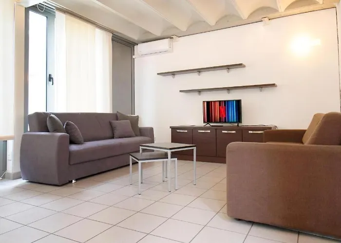 Apartament Moderno Con Parcheggio Gratuito Di Fronte