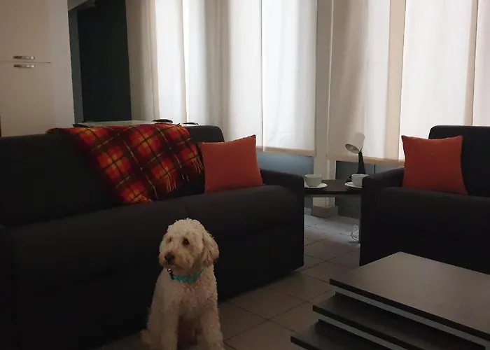 Moderno Con Parcheggio Gratuito Di Fronte Apartament